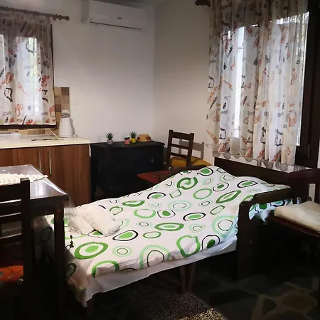 Effrosini Stonehouse Center * Portariá