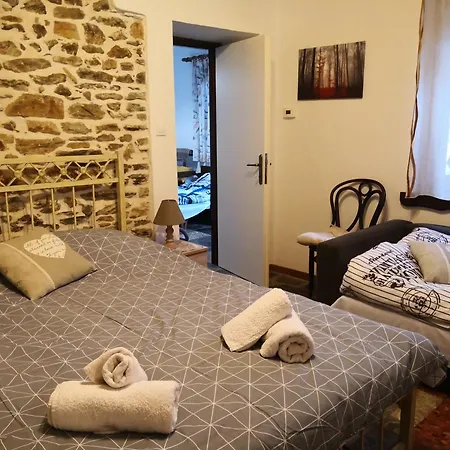 Effrosini Stonehouse Center * Portariá